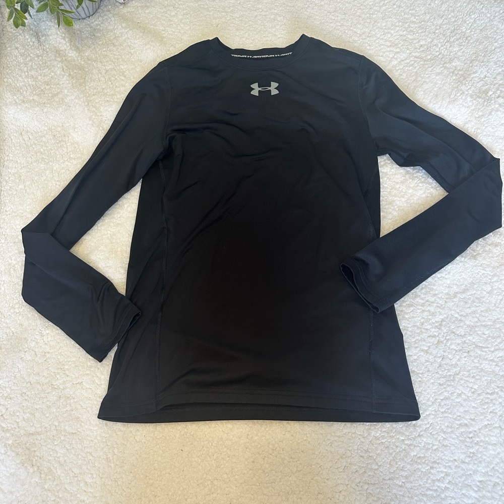 Under Armour Youth long sleeved fitted shirt Size YXL